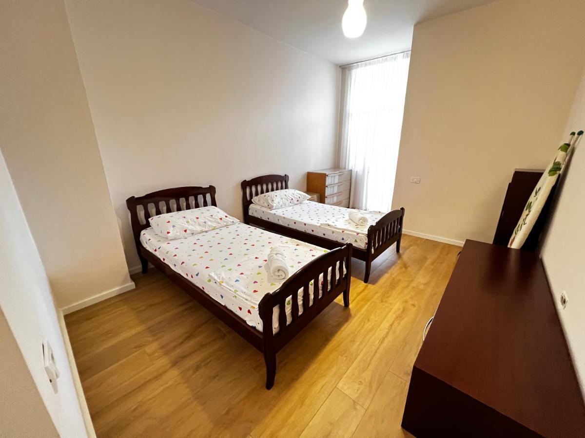Tirana Main Square Apartman Kültér fotó